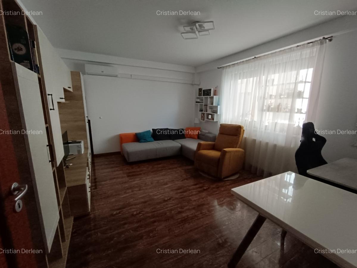 Bloc Nou/Girocului - Apartament decomandat cu 2 camere - 2