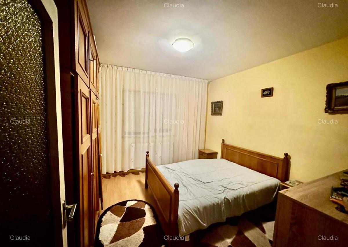 Apartament de 3 camere zona TRACTORUL - 6