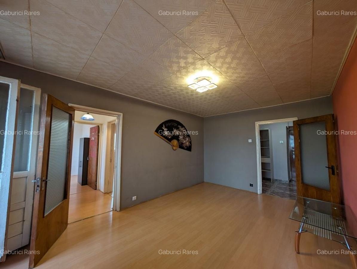 3 Camere Giulești, 60mp, Vedere Panoramică, Total de Renovat - 8 3 Camere Giulești, 60mp, Vedere Panoramică, Total de Renovat - 8