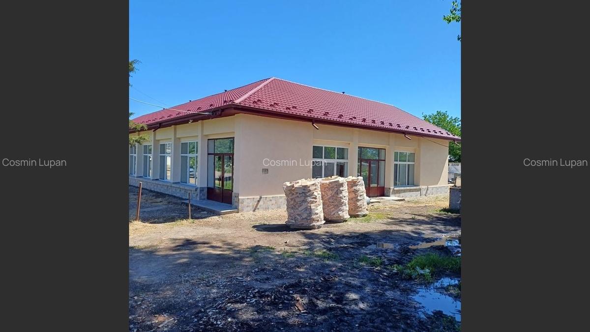 Spațiu comercial generos, la drum principal, localitatea Daia - 5