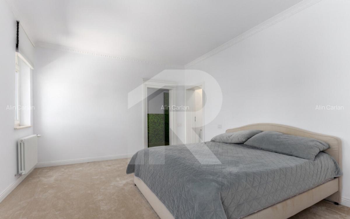 Vila eleganta cu piscina ?i ie?ire la Lac Caciula? - 1