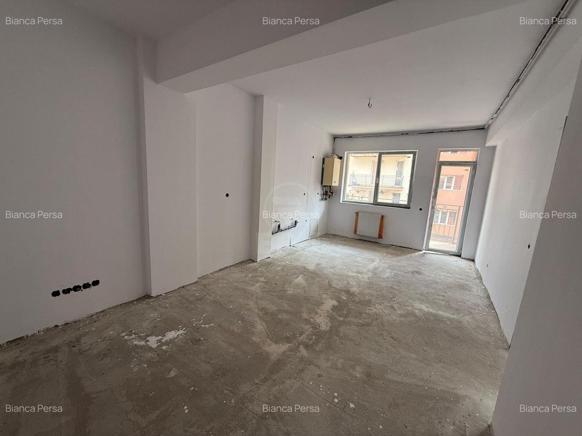 Apartament 2 camere semidecomandat cu parcare subterana zona Teilor - 3