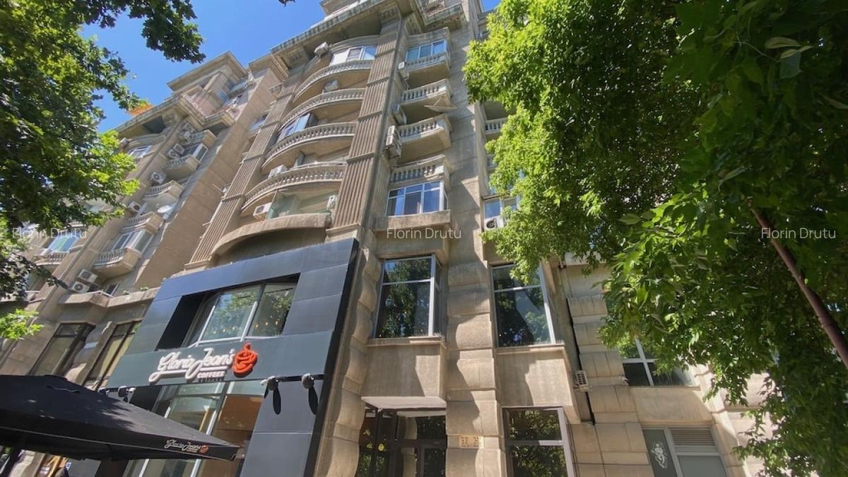 REA1024433 B-dul Unirii - 3 camere - vedere bulevard - 13