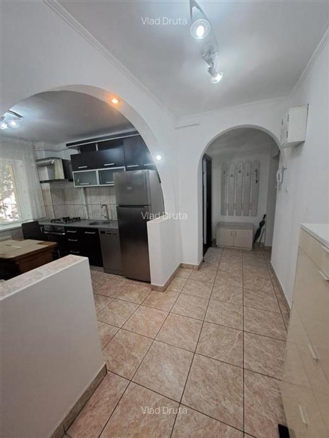 Apartament cu 3 camere decomandat în Central - 4