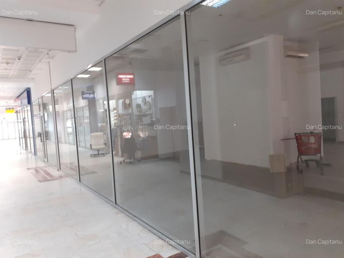 Spațiu comercial, 240 mp în P-ța Unirii - 2