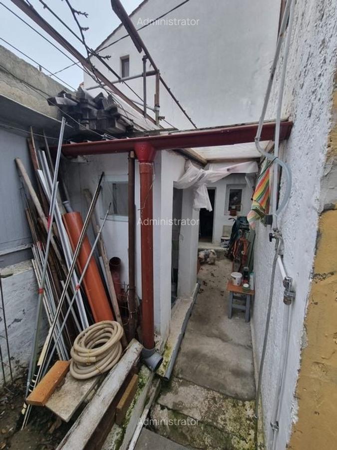 Delfinariu -casa de caramida - 10