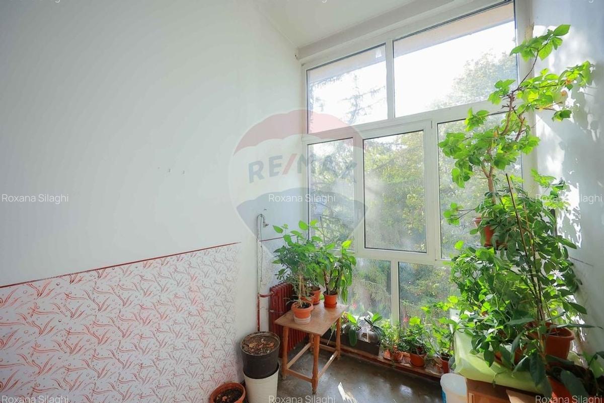 Apartament cu 3 camere de vanzare, zona Rogerius - 23