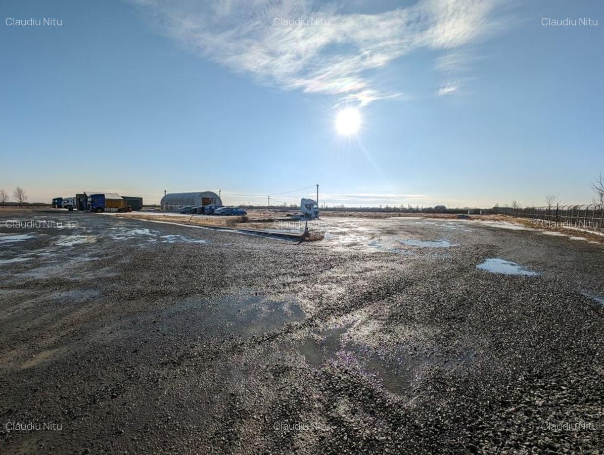 Hala cu teren generos langa acces A1 - 23