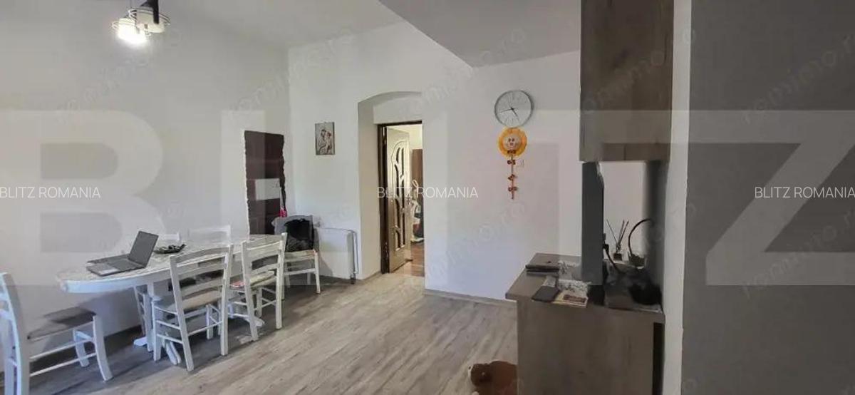 Casa cu 4 camere de vanzare in Sanandrei - Centru - 1