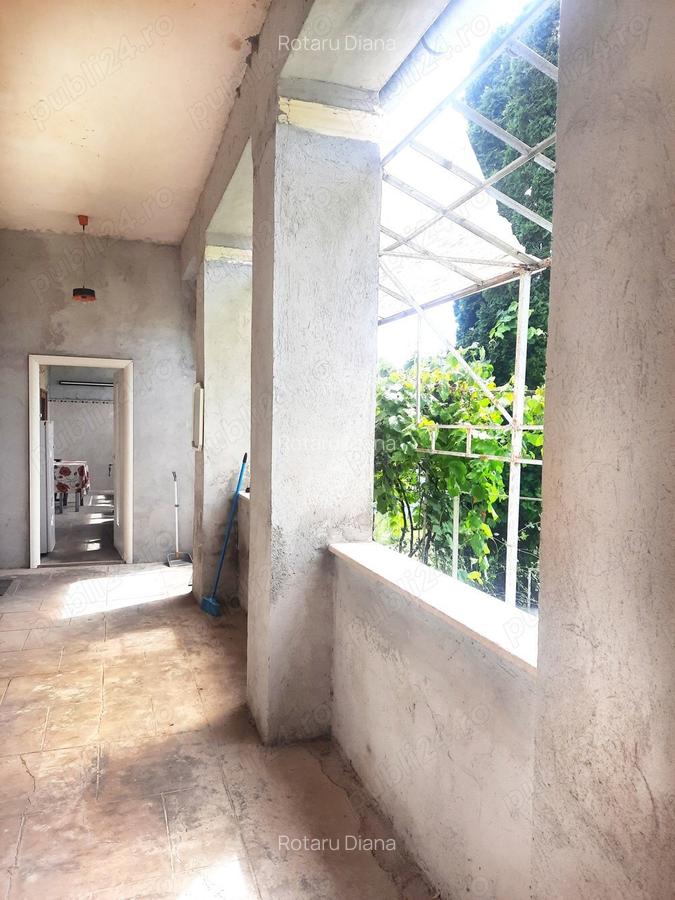 Casa de vanzare, langa biserica, in zona centrala, in comuna Pilu, jude?ul Arad - 4