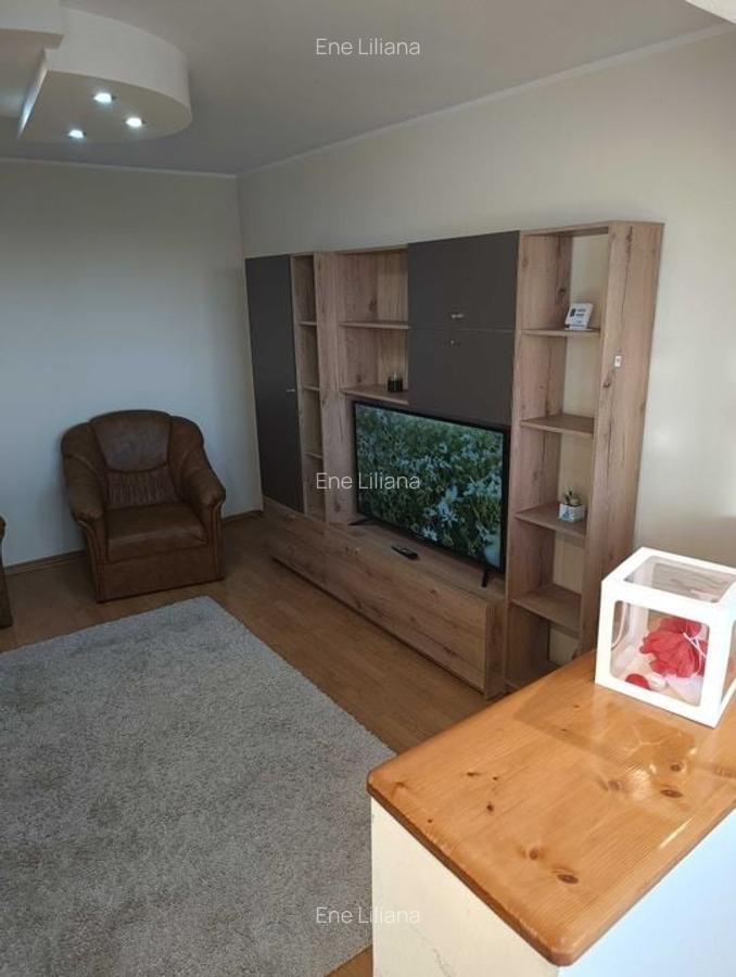 Apartament decomandat de vanzare - Micro 18, 55,2 mp, etaj 8/10 - 1