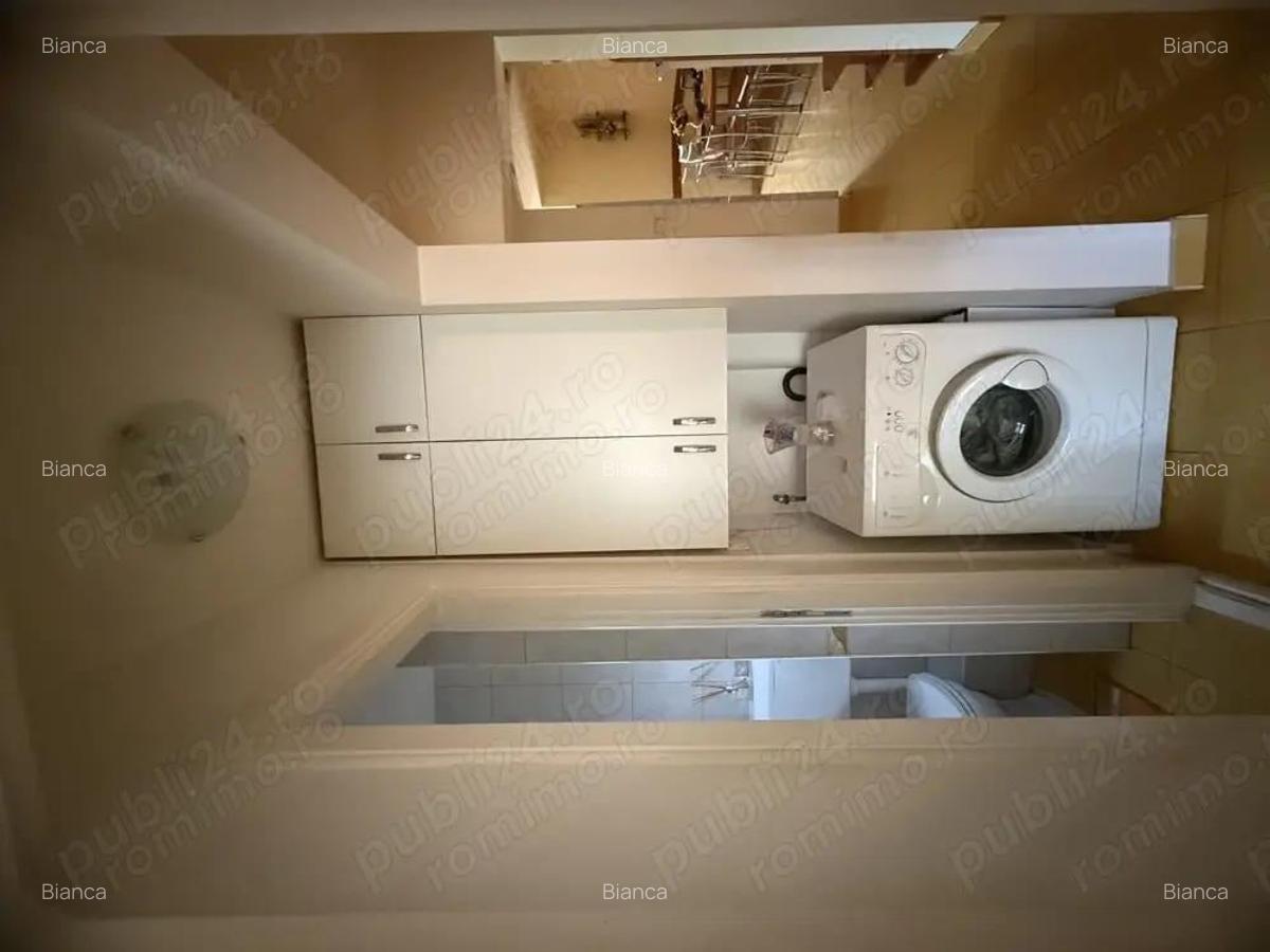 Vand apartament 3 camere decomandate in Zona Soarelui, 70 mp, et.3. - 10 Vand apartament 3 camere decomandate in Zona Soarelui, 70 mp, et.3. - 10