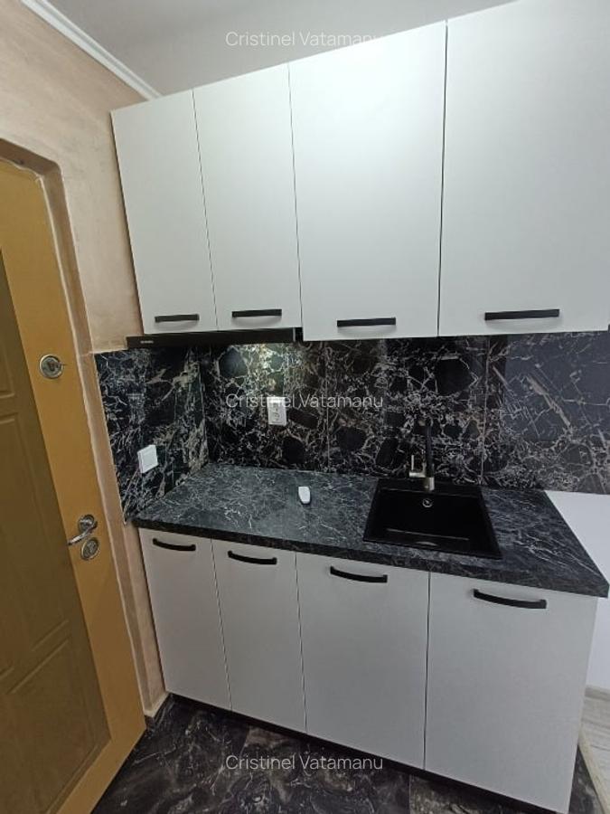 Persoana fizica garsoniera renovata 35900 Euro negociabil - 3