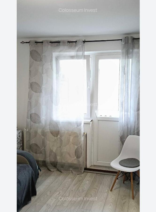 Apartament cu 2 camere, semidecomandat - zona Centru Civic - 2
