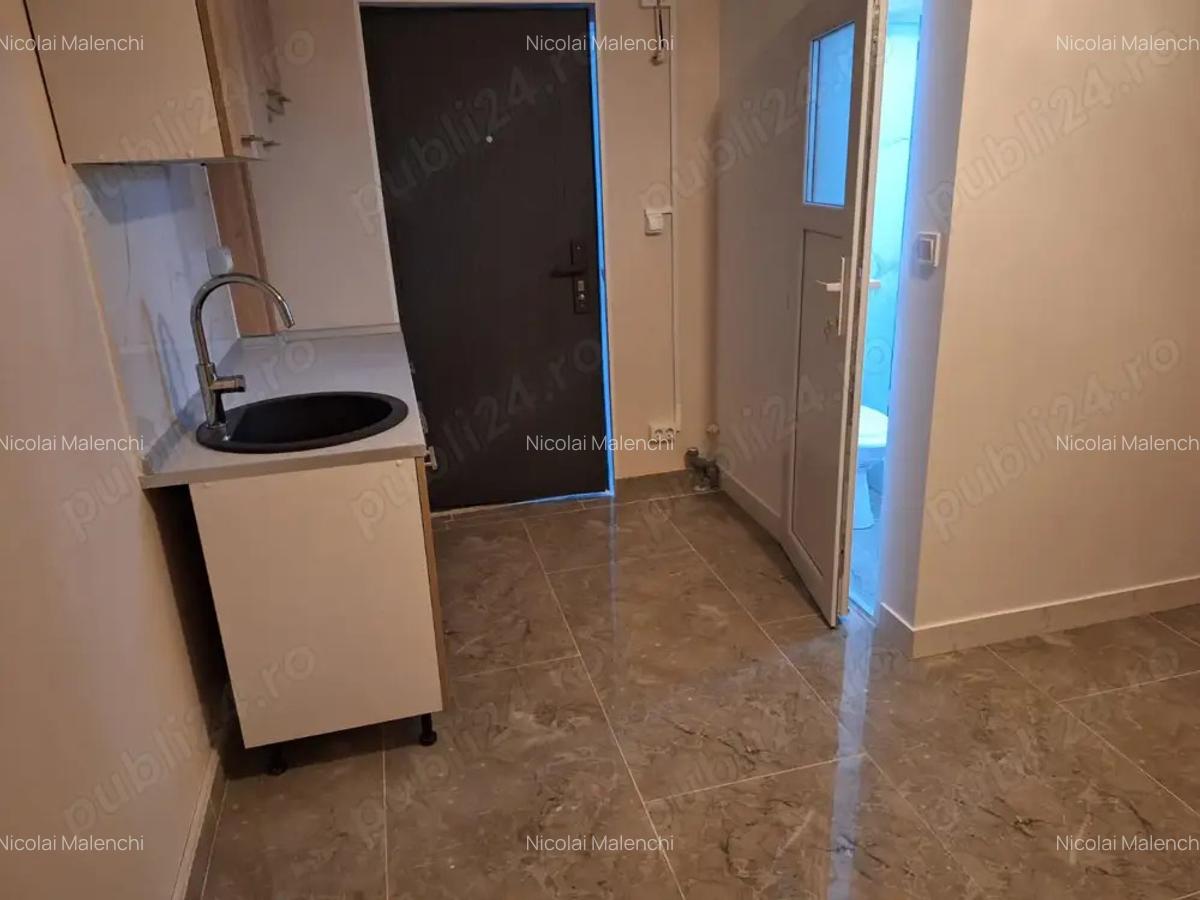 Camera camin cu baie - 5