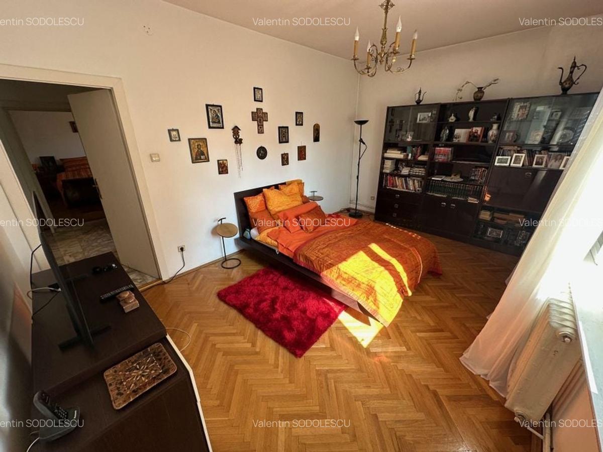 Apartament 5 camere in imobil tip asociatie zona Centrala - 11