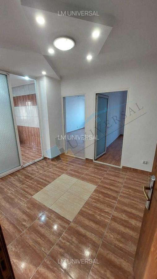 Piata Sudului-Apartament 4 Camere, 1981, SPATIOS ,Liber - 2