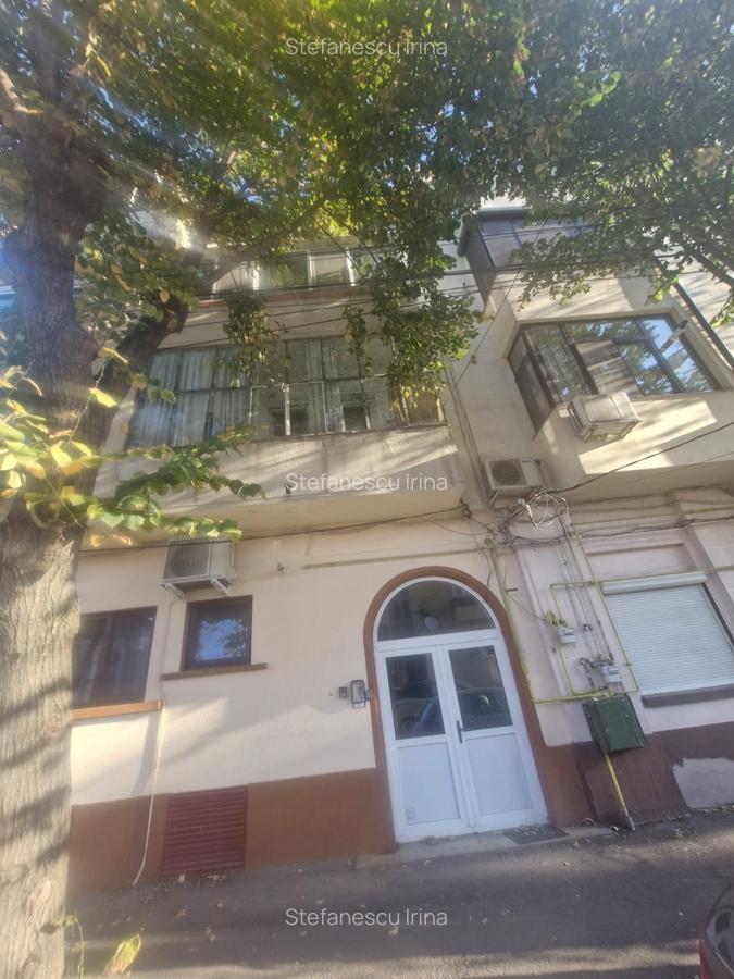 Apartament cu potențial investițional în zona istorică a Constanței - 1 Apartament cu potențial investițional în zona istorică a Constanței - 1