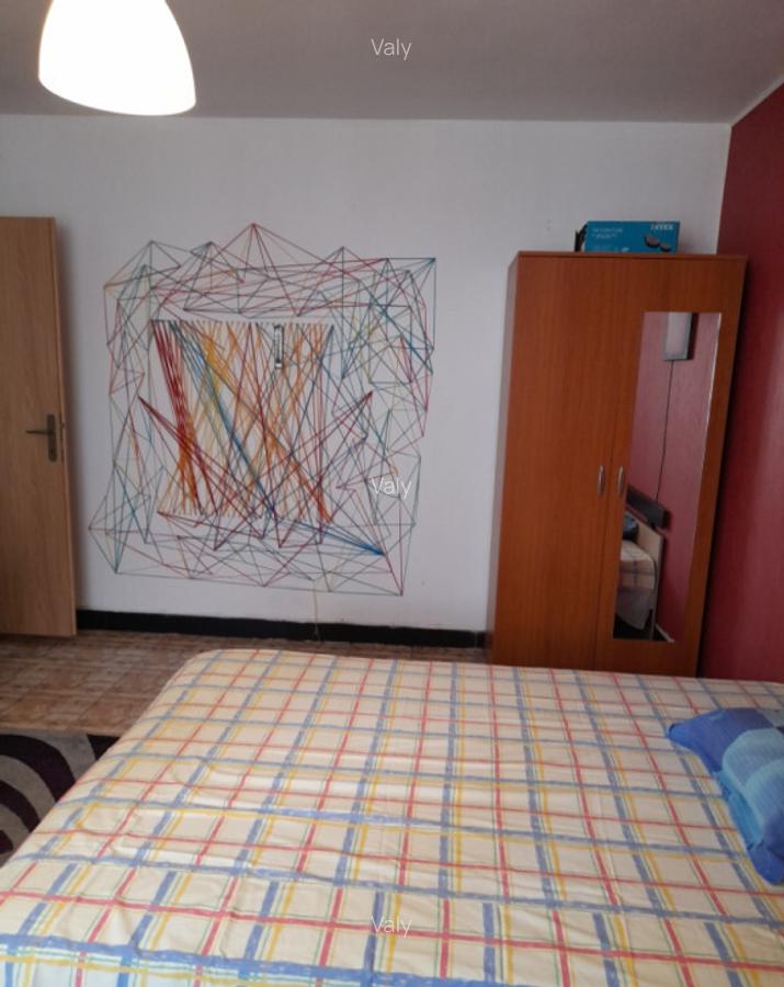 Ofer inchiriere garsoniera ultracentral parter Pitesti - 3 Ofer inchiriere garsoniera ultracentral parter Pitesti - 3