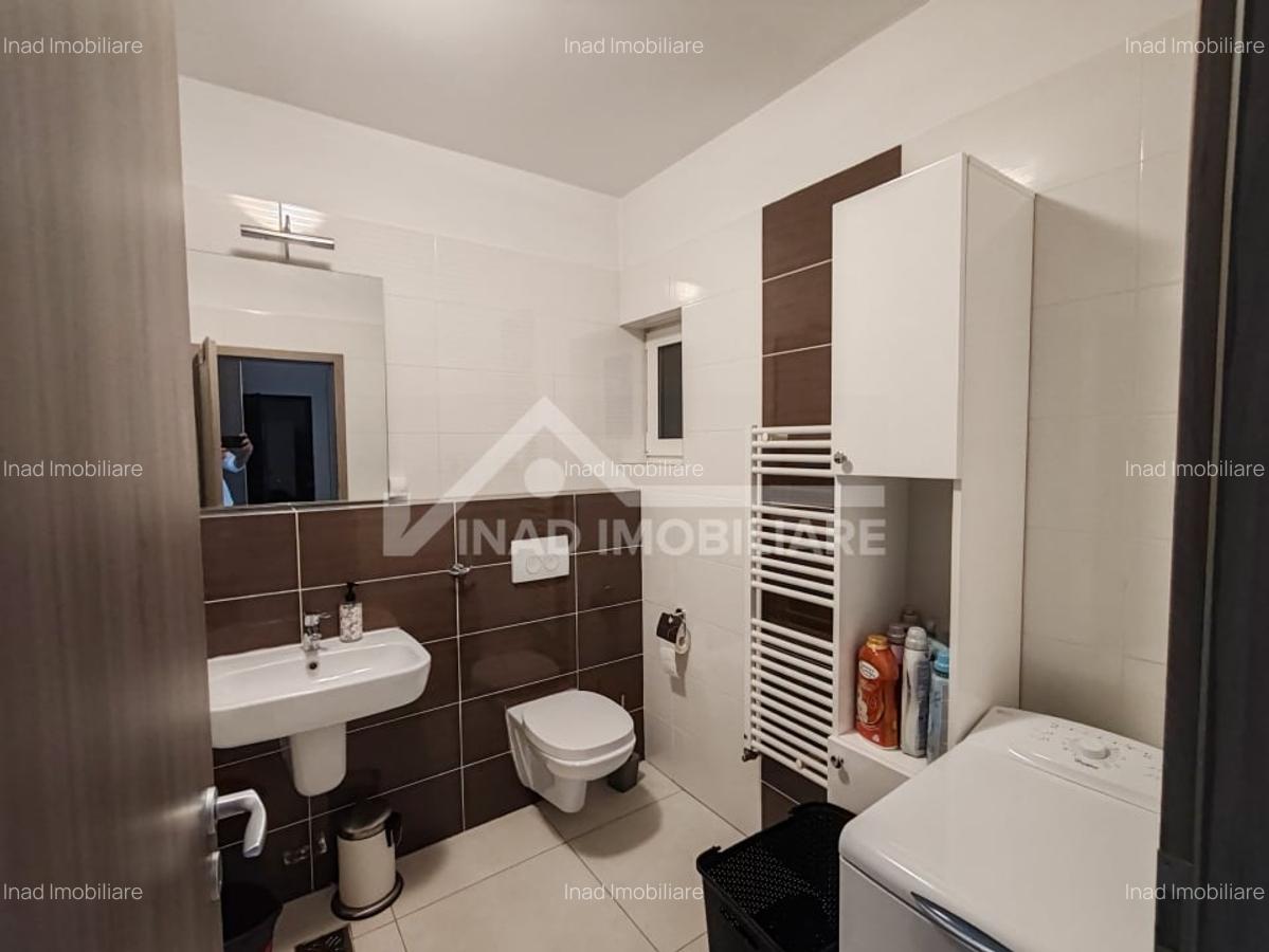 Apartament cu 3 camere, 2, bai, balcon si terasa, Str. Constanta - 13