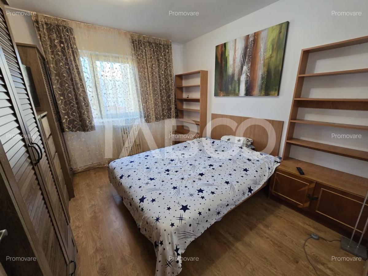 Apartament decomandat 3 camere balcon pivnita lift Vasile Aaron Sibiu - 3