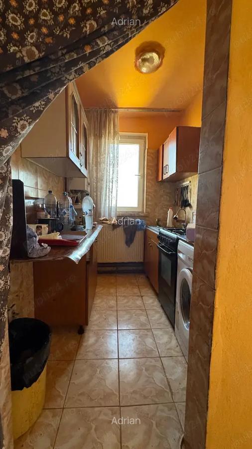 De vanzare, apartament 3 camere, decomandat - 4