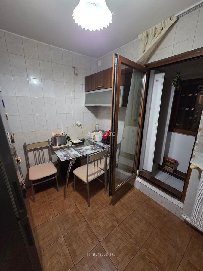 Vacaresti, Piata Timpuri Noi - 9