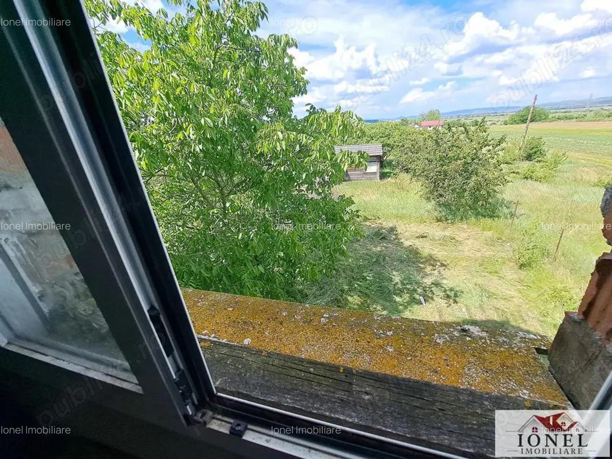 Vanzare casa semifinisata in Teius -700 mp teren - 3