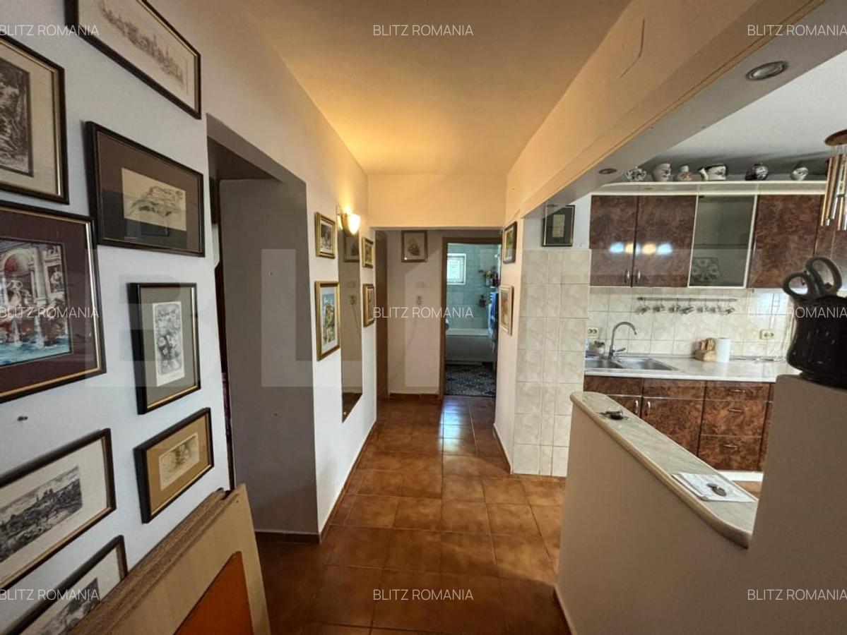 Apartament de vanzare, 3 camere decomandat, Su= 68,70mp, Et. P/4, zona Girocului - 1