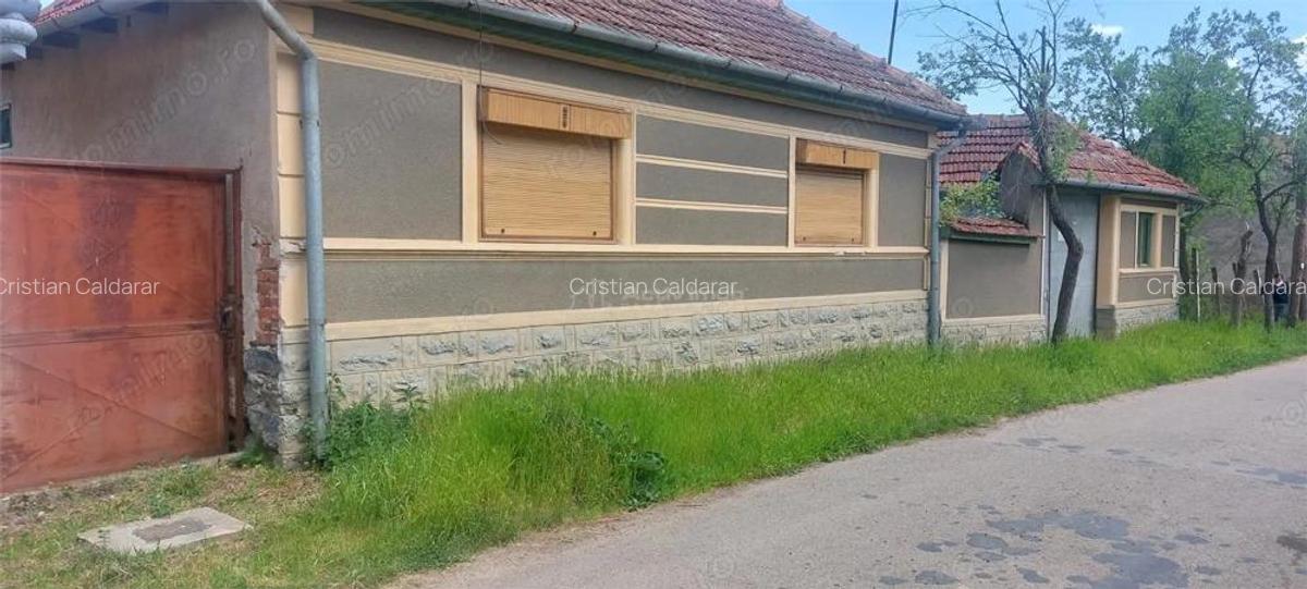 Casa de vanzare in Uileacul de Beius gospodarie traditionala, zona pitoreasca - 5