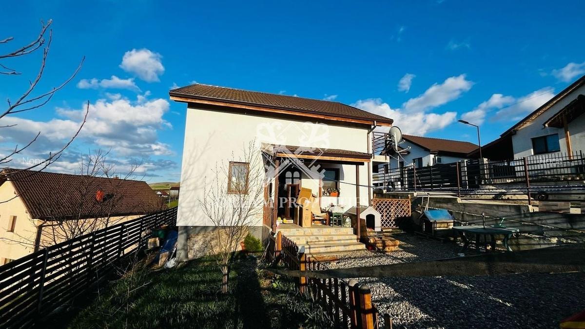 Casa individuala de vanzare, 97 mp, teren 356 mp, Apahida - 1