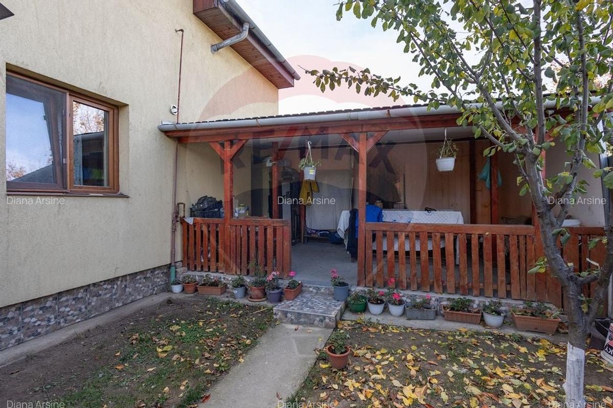 Casa / Vila cu 6 camere de vanzare in zona Sagului - 18