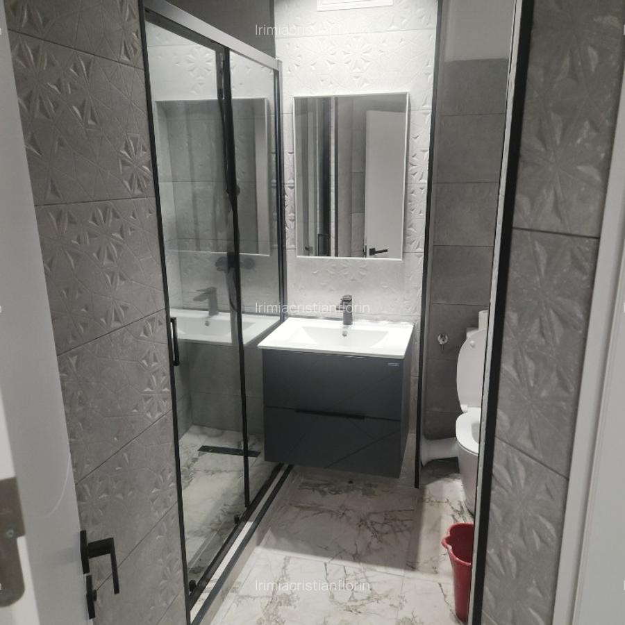 Apartament 2 camere , intersectia Mosilor cu Eminescu , decomandat - 5