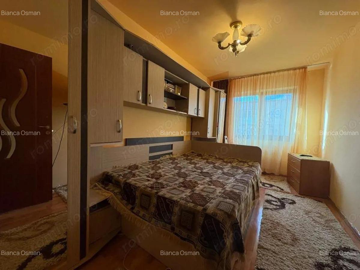 Vanzare apartament 3 camere, situat in Targu Jiu, Aleea Plopilor - 4