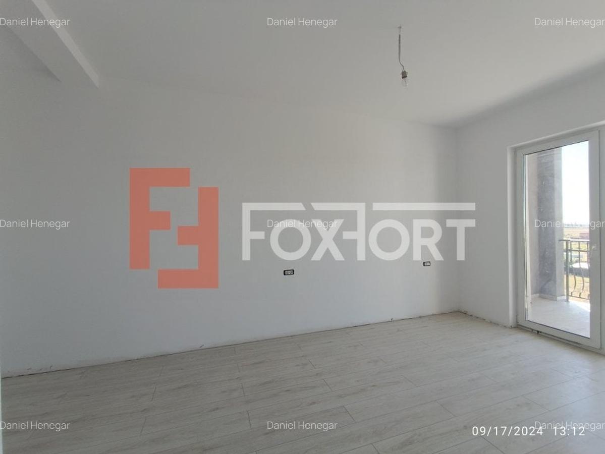 Apartament cu 3 camere semidecomandat în Giroc - 15