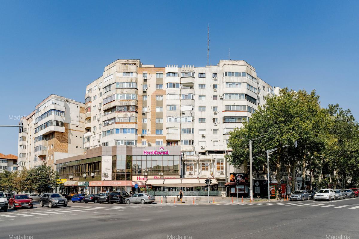 Apartament spațios, modernizat, 2 camere – Bd. Cosminului - 29