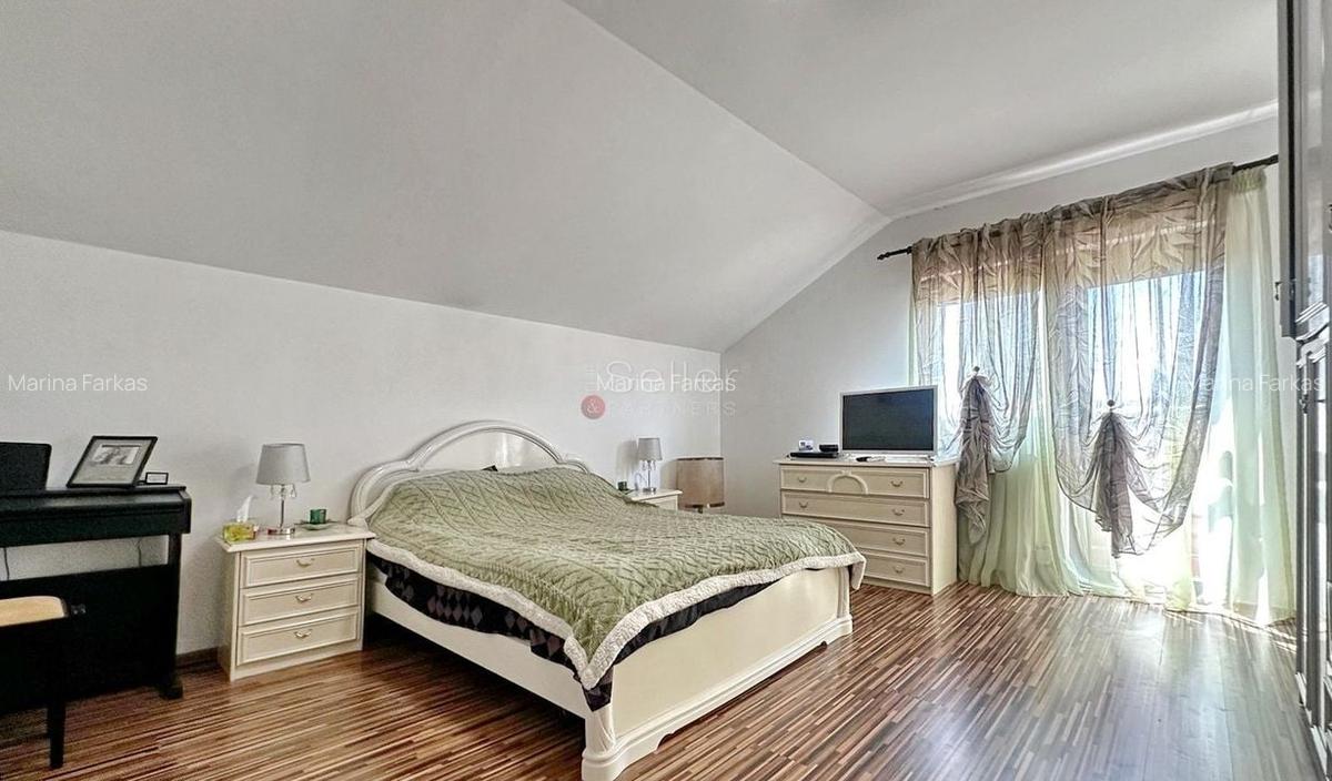 Mobilier Inclus Curte Generoasa - 2