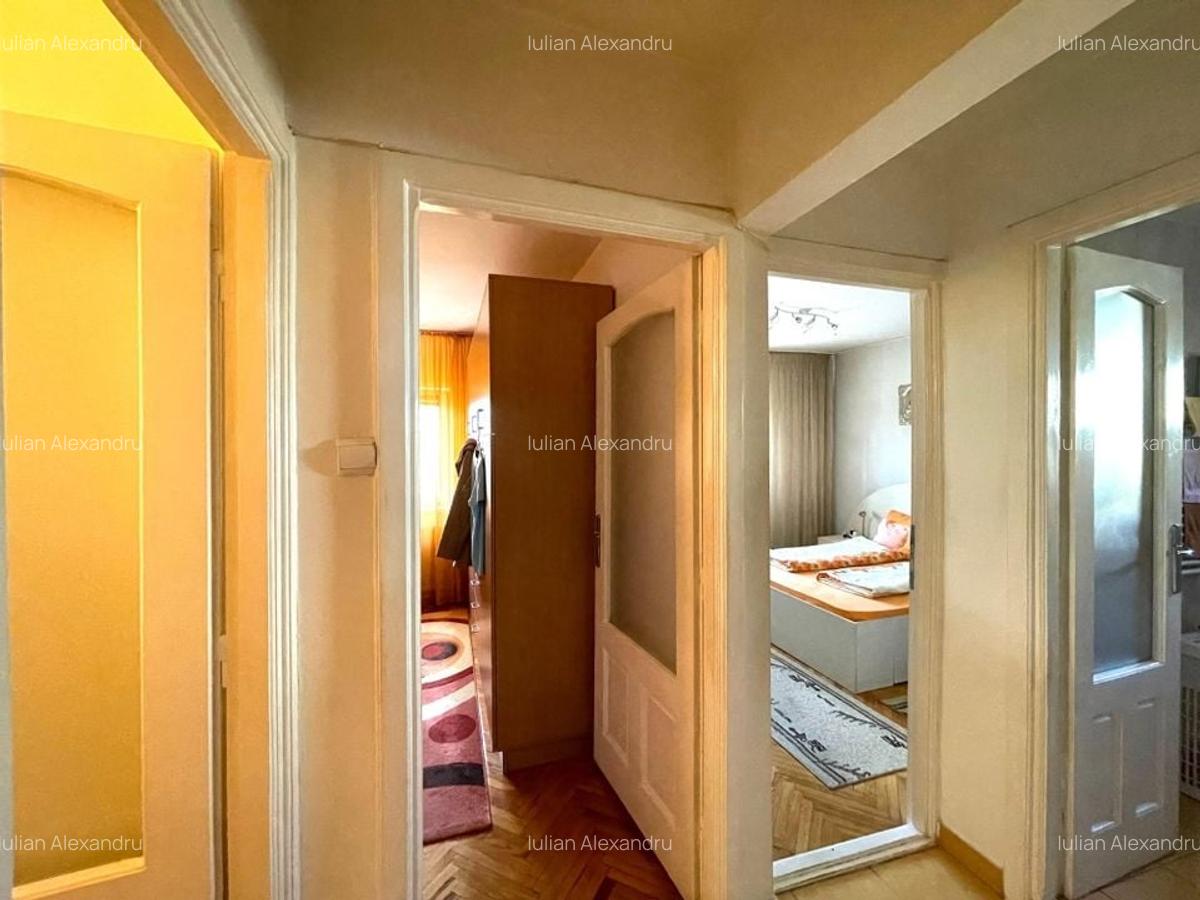 Apartament zona Soarelui - 3 camere - etaj 3 - 8