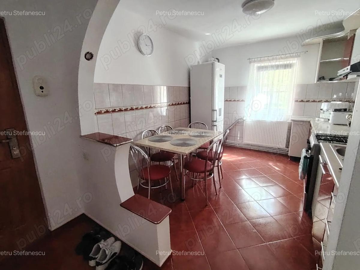Apartament de vanzare - 4