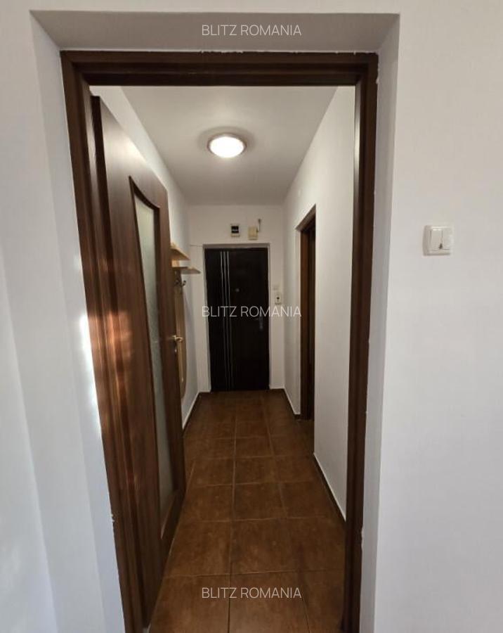 Apartament 3 camere, Nord Complexul Mare, etaj 1 - 3