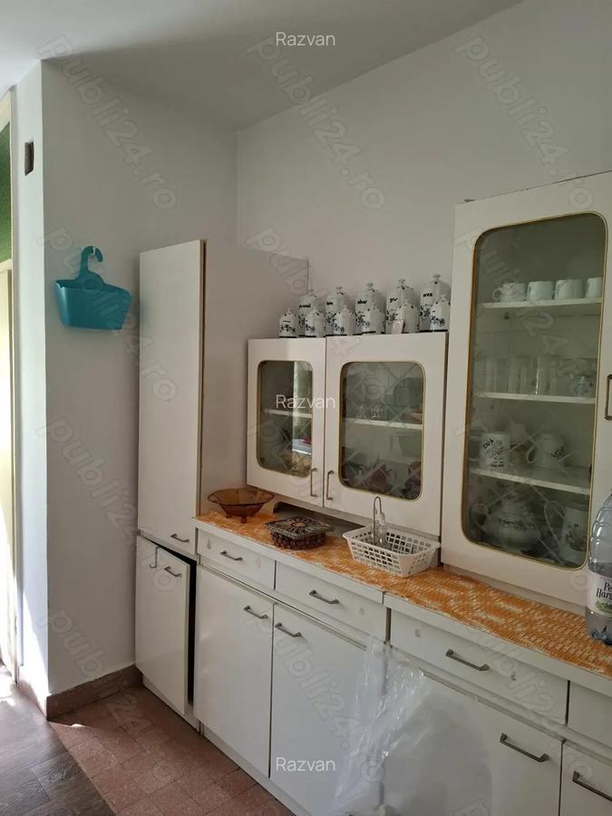 Inchiriez apartament de 3 camere in cartierul ?trand - 6