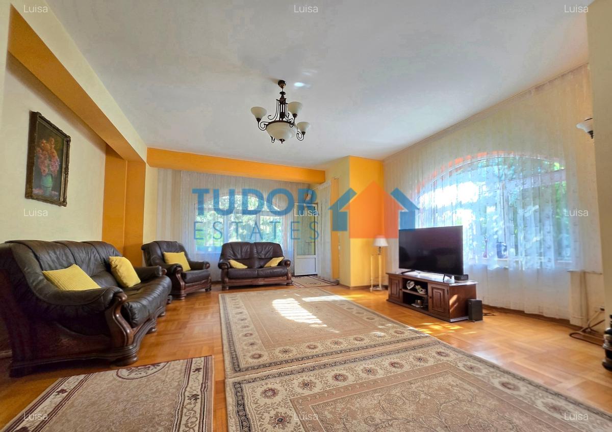 Vila de vanzare in Iancu Nicolae situata in complex rezidential langa lac - 2