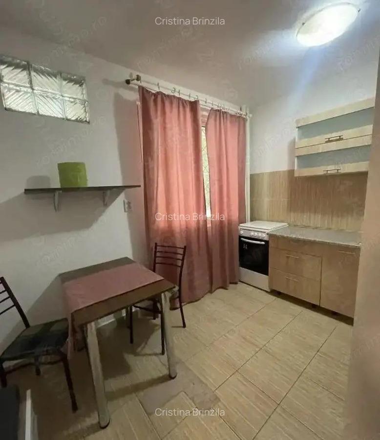 De Vanzare Apartament 2 camere Domenii sect 1 - 5