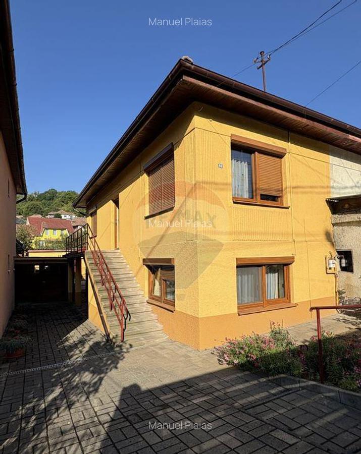 Casa 4 camere, 2 bai, curte 450mp, zona Baznei - 1 Casa 4 camere, 2 bai, curte 450mp, zona Baznei - 1