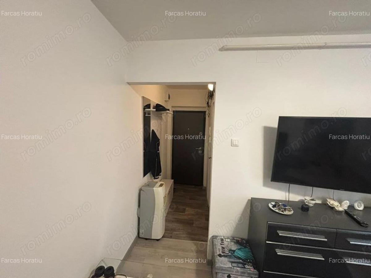 Mureseni - Vanzare apartament 2 camere - Str. Hunedoara - 2