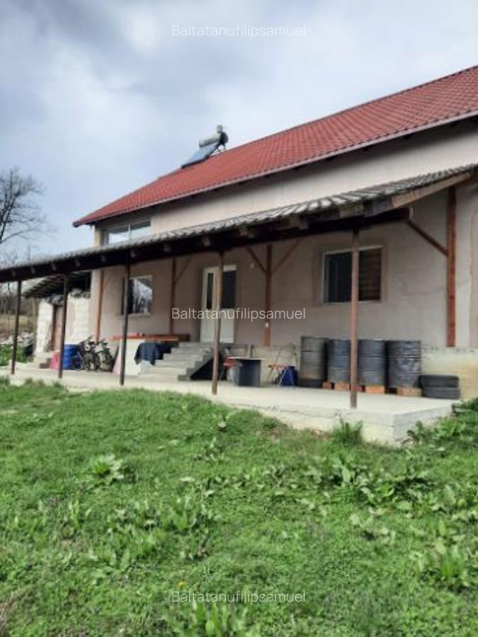 VÂND CASĂ LÂNGĂ HOREZU VÂLCEA - 2