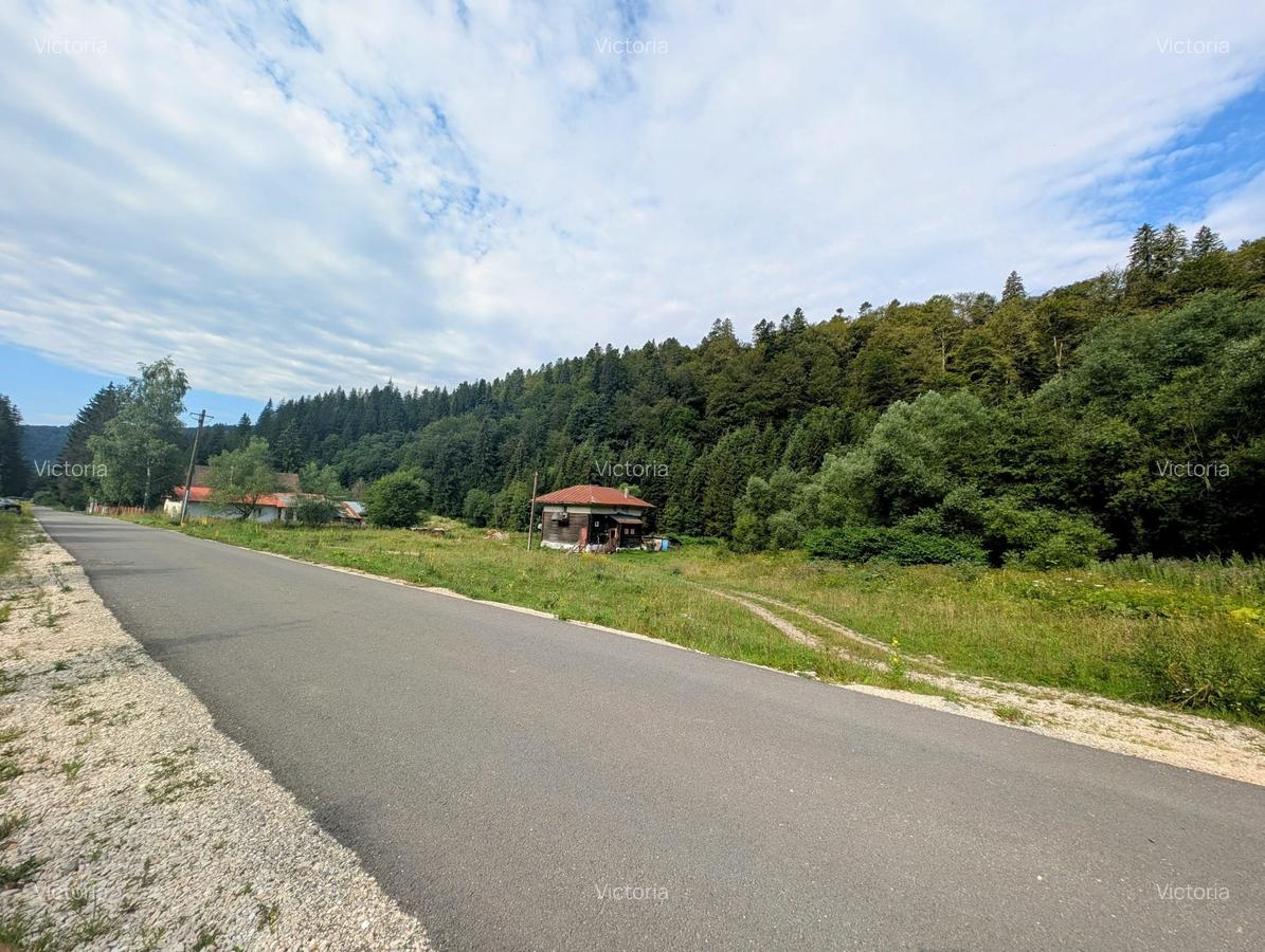 Predeal,P+1,casa din busteni,in spatele terenului-raul Prahova,posibil extindere - 2