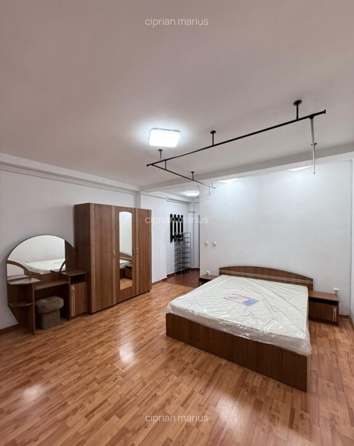 Inchiriez garsoniera - 2