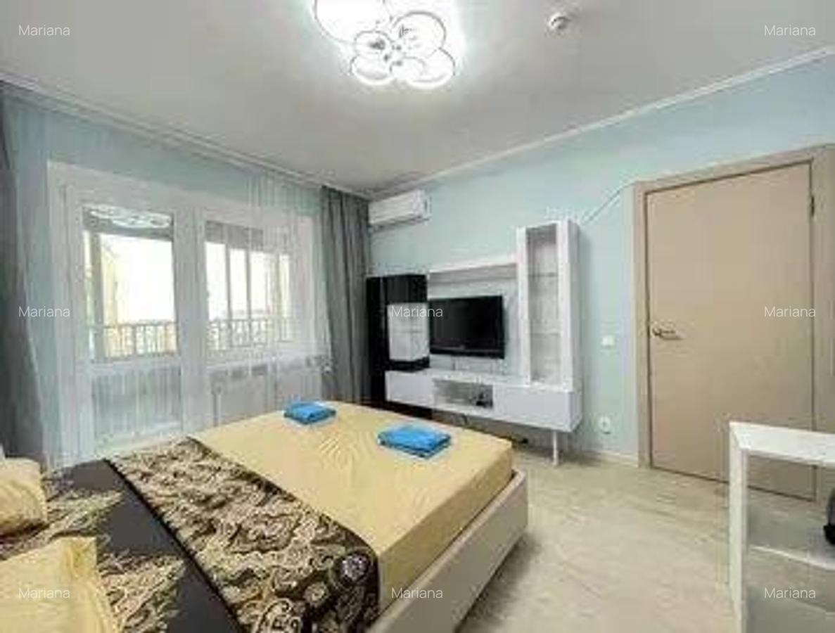Ofer spre inchiriere garsoniera in zona Mihai Bravu - 1