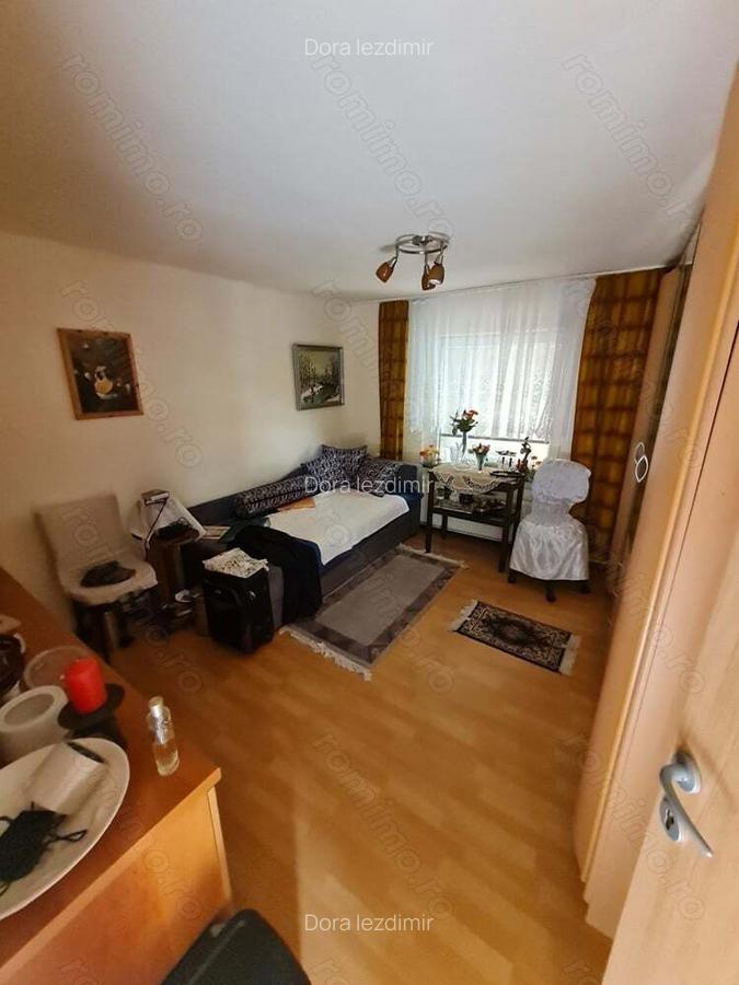 Vanzare casa cu anexa locuibila si teren - 3